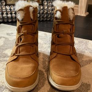 Sorel winter fur boots